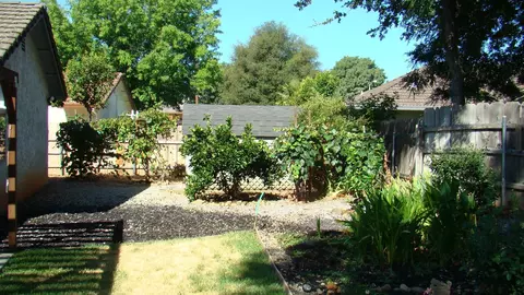 3611 Canterbury Dr, Redding, CA 96002 photo 13