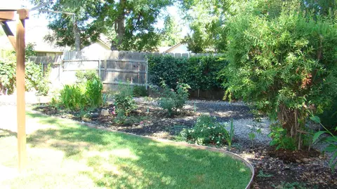 3611 Canterbury Dr, Redding, CA 96002 photo 12