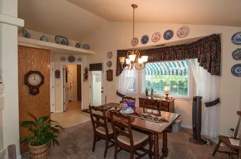 594 Martinique, Redding, CA 96003 photo 8