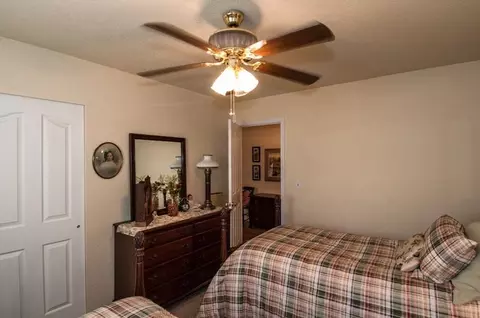 594 Martinique, Redding, CA 96003 photo 21