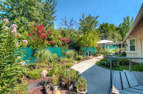 594 Martinique, Redding, CA 96003 photo 28