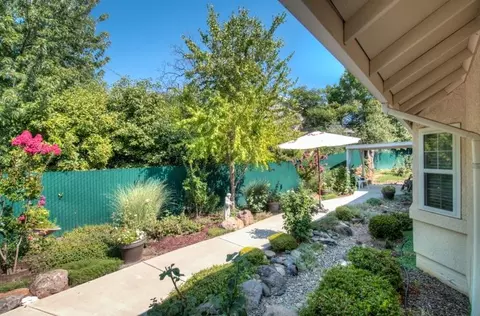 594 Martinique, Redding, CA 96003 photo 27