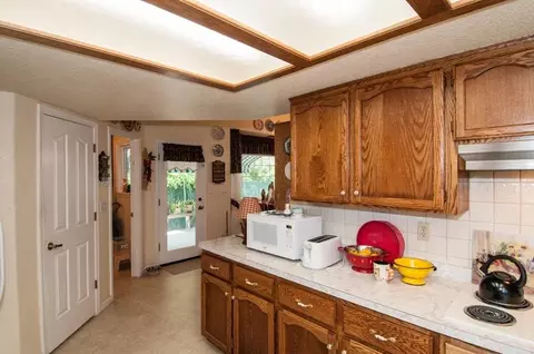 594 Martinique, Redding, CA 96003 photo 12