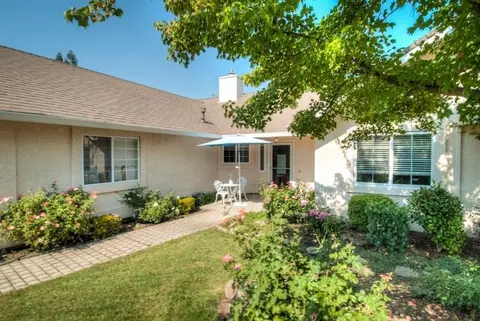 594 Martinique, Redding, CA 96003 photo 2