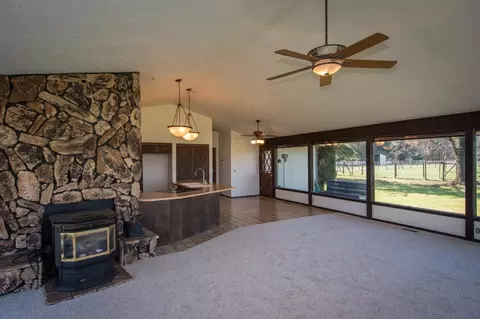 9241 Omega Ln, Redding, CA 96002 photo 36