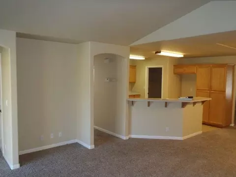 1119 West St, Corning, CA 96021 photo 4
