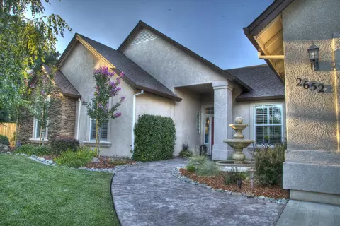 2652 Eel Dr, Redding, CA 96002 photo 2