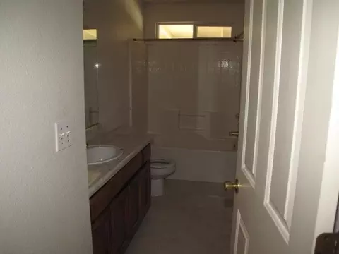 5571 Jan Ct, Redding, CA 96003 photo 5