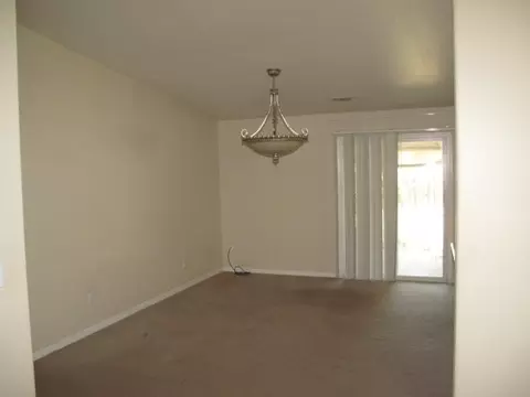 5571 Jan Ct, Redding, CA 96003 photo 3