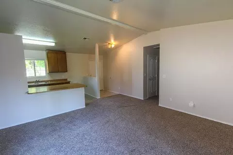 816 Springer Dr, Redding, CA 96003 photo 3