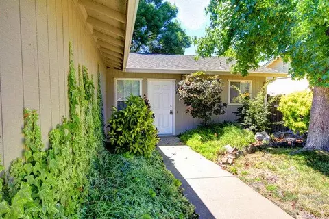 816 Springer Dr, Redding, CA 96003 photo 4