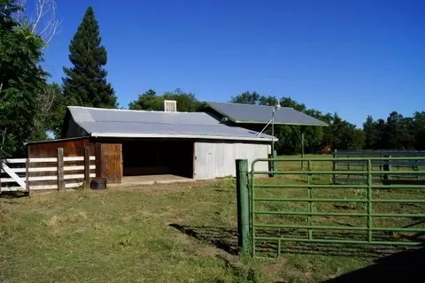 19033 W Niles Ln, Redding, CA 96002 photo 6
