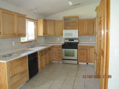 1665 Trumpet, Redding, CA 96003 photo 8