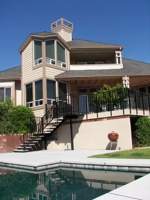 1685 St Andrews Dr, Redding, CA 96003 photo 2