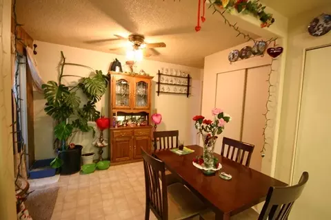4555 Enchanted Way, Redding, CA 96001 photo 2