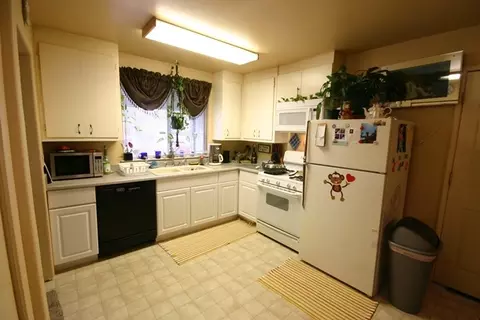 4555 Enchanted Way, Redding, CA 96001 photo 3