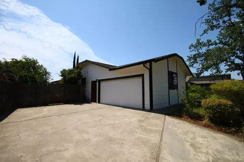 2613 Starlight Blvd, Redding, CA 96001 photo 3