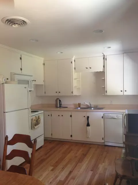 1615 Verda, Redding, CA 96001 photo 2