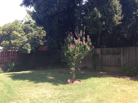 1615 Verda, Redding, CA 96001 photo 6