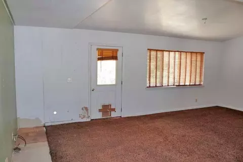 13866 Sandisle Dr, Redding, CA 96003 photo 4