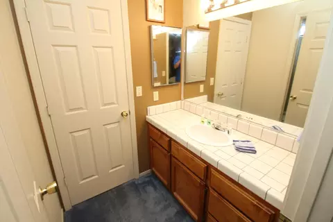546 Armando, Redding, CA 96003 photo 5