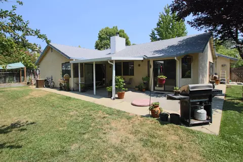 546 Armando, Redding, CA 96003 photo 19