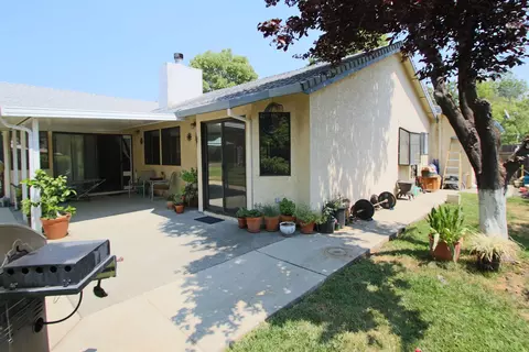 546 Armando, Redding, CA 96003 photo 22