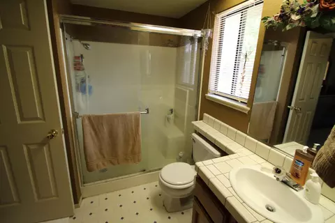 546 Armando, Redding, CA 96003 photo 11