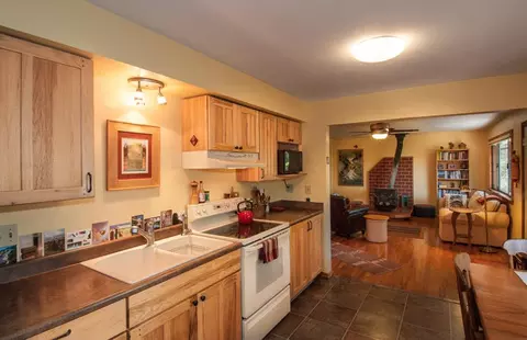 16388 Trail Dr, Redding, CA 96001 photo 18