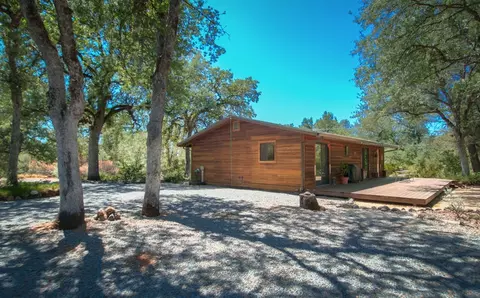 16388 Trail Dr, Redding, CA 96001 photo 10