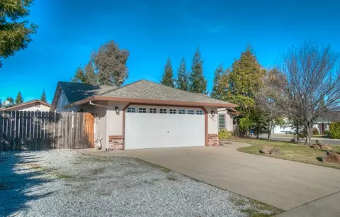 3395 Forest Homes Dr, Redding, CA 96002 photo 2