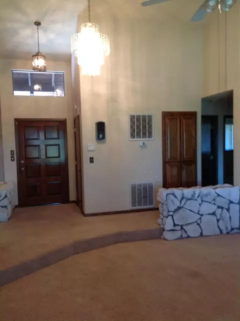 466 Woodcliff Dr, Redding, CA 96002 photo 17