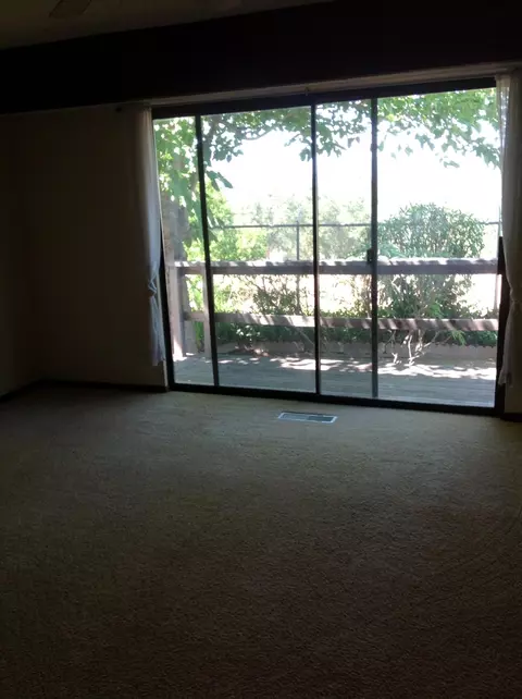 466 Woodcliff Dr, Redding, CA 96002 photo 11