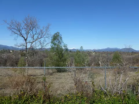 466 Woodcliff Dr, Redding, CA 96002 photo 34