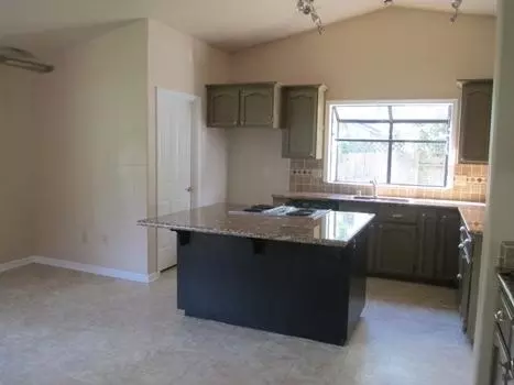 1720 Edgewood Dr, Redding, CA 96003 photo 11