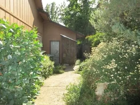 1720 Edgewood Dr, Redding, CA 96003 photo 23
