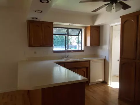 1030 Denton Way, Redding, CA 96002 photo 13
