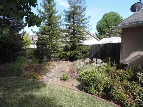 1717 Record Ln, Redding, CA 96001 photo 4