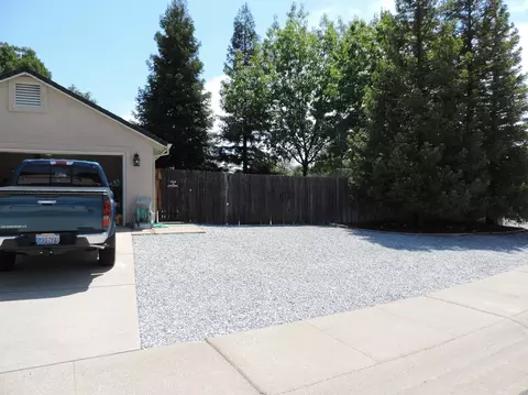 1717 Record Ln, Redding, CA 96001 photo 2