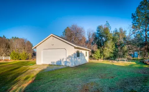 13031 Spring Lake St, Redding, CA 96003 photo 31