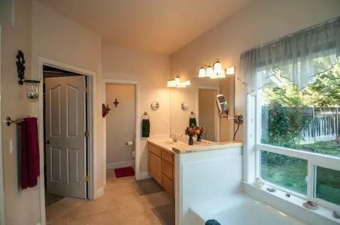 13031 Spring Lake St, Redding, CA 96003 photo 14
