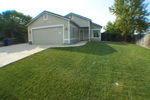 575 Springer Dr, Redding, CA 96003 photo 1