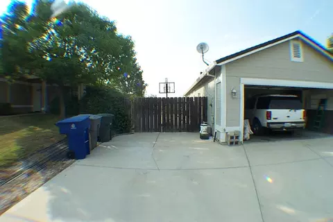 575 Springer Dr, Redding, CA 96003 photo 2