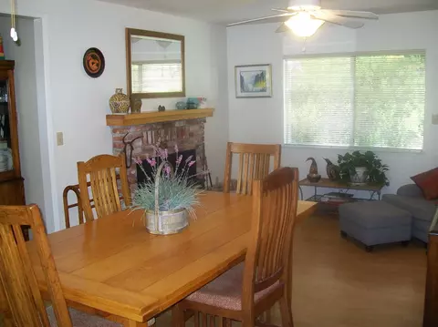 15889 Cindee Ln, Redding, CA 96001 photo 9