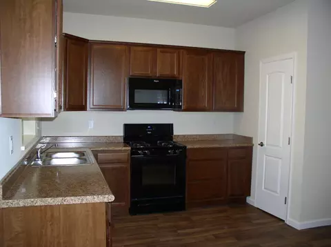 568 Mission De Oro, Redding, CA 96003 photo 2