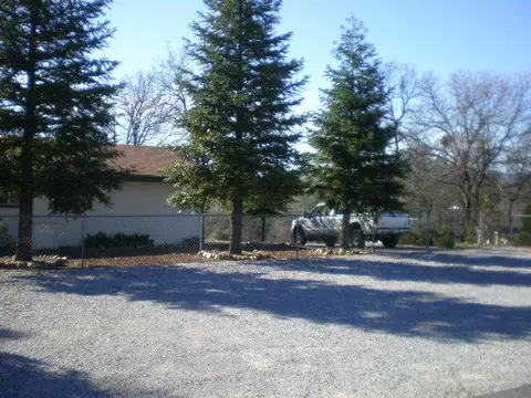 17329 Pittim Dr, Redding, CA 96003 photo 2