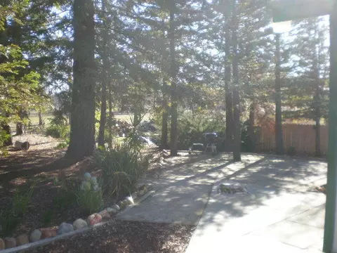17329 Pittim Dr, Redding, CA 96003 photo 4