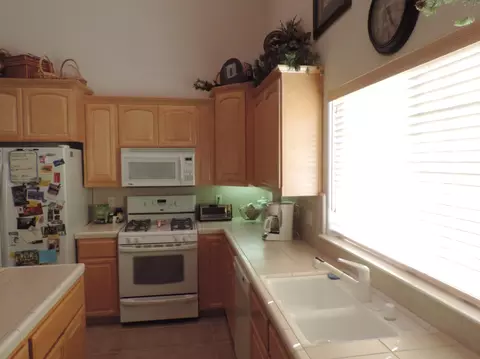 2038 Oshea Way, Redding, CA 96003 photo 5