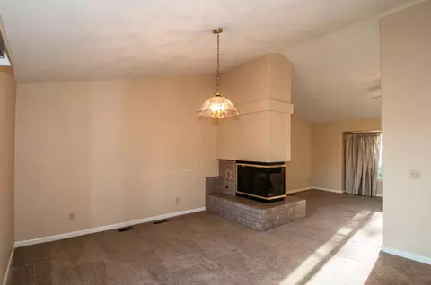 3728 Siskiyou St, Redding, CA 96001 photo 4