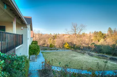 3728 Siskiyou St, Redding, CA 96001 photo 14